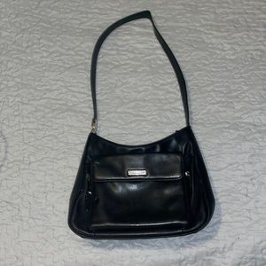 Black leather liz caliborne bag